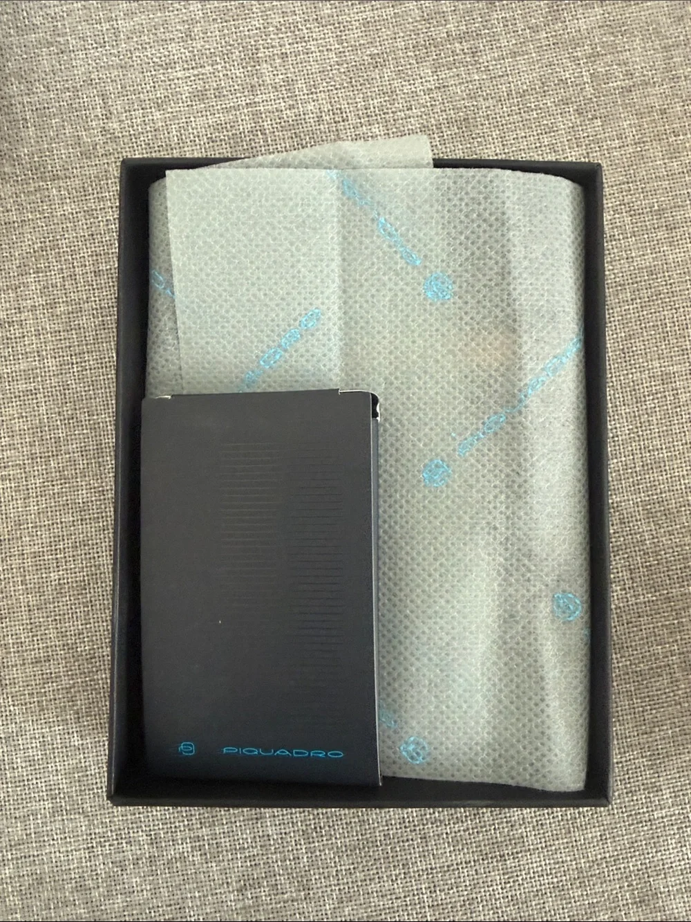 Piquadro blade collection Two-Tone Leather Bifold Wallet